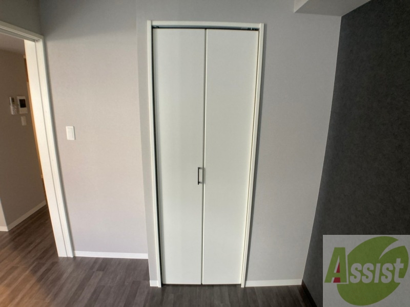 収納　寝室の収納です。部屋がすっきり片付きます。