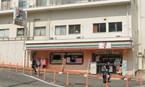 コンビニ　セブンイレブン（コンビニ）まで409m