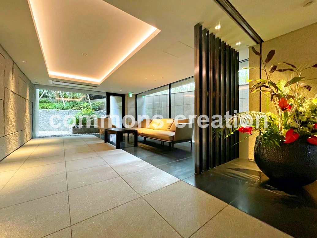 スーパー　ピーコックストア恵比寿南店（スーパー）まで122m