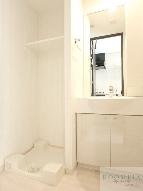 洗面設備　※同タイプの別のお部屋です。