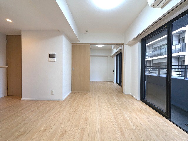居室・リビング　エアコン２台付きです