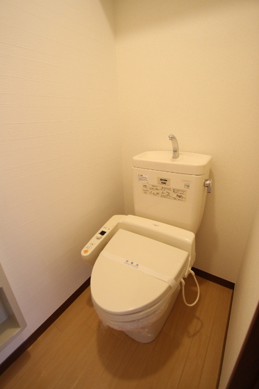 トイレ　※他号室の画像です