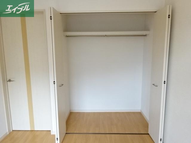 収納　南洋室クローゼット