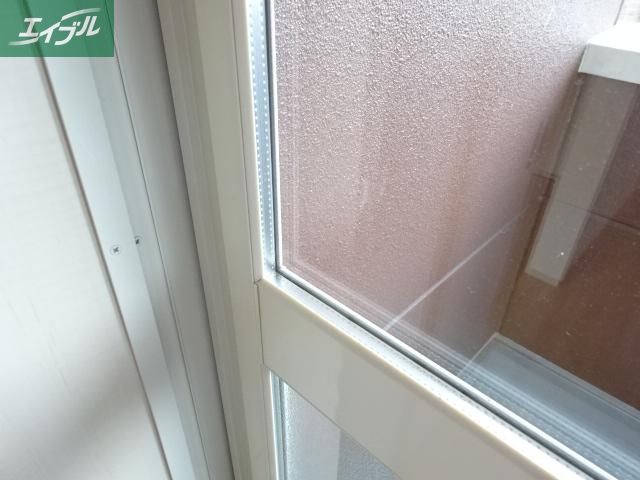 バルコニー　複層ガラス