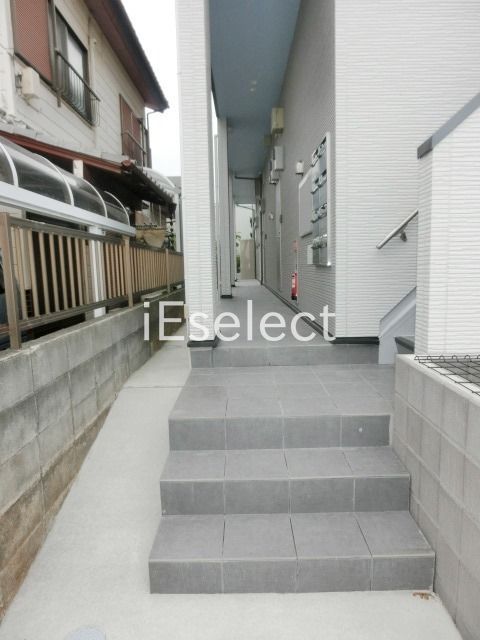 エントランス　物件入口はこちらです。