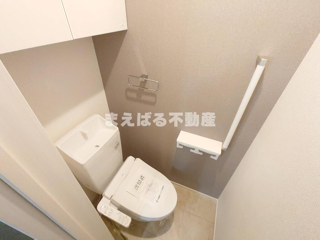 トイレ　温水洗浄便座