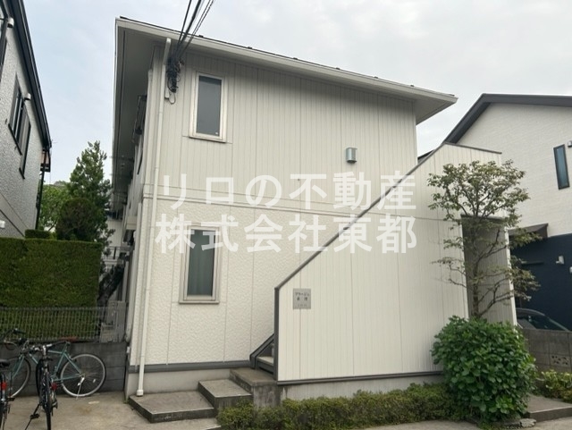 建物外観　閑静な住宅街☆落ち着いた生活をお望みの方にはぴったりです！