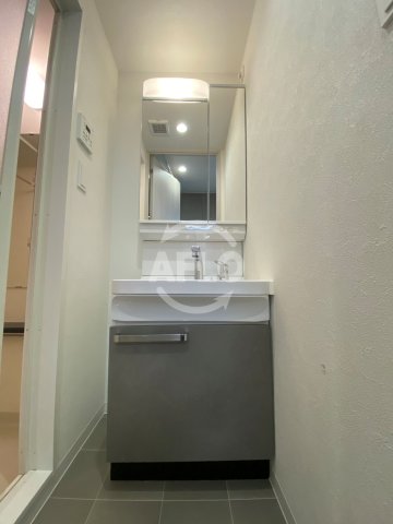 洗面設備　プレサンス堺筋本町エグゼブラン　独立洗面台
