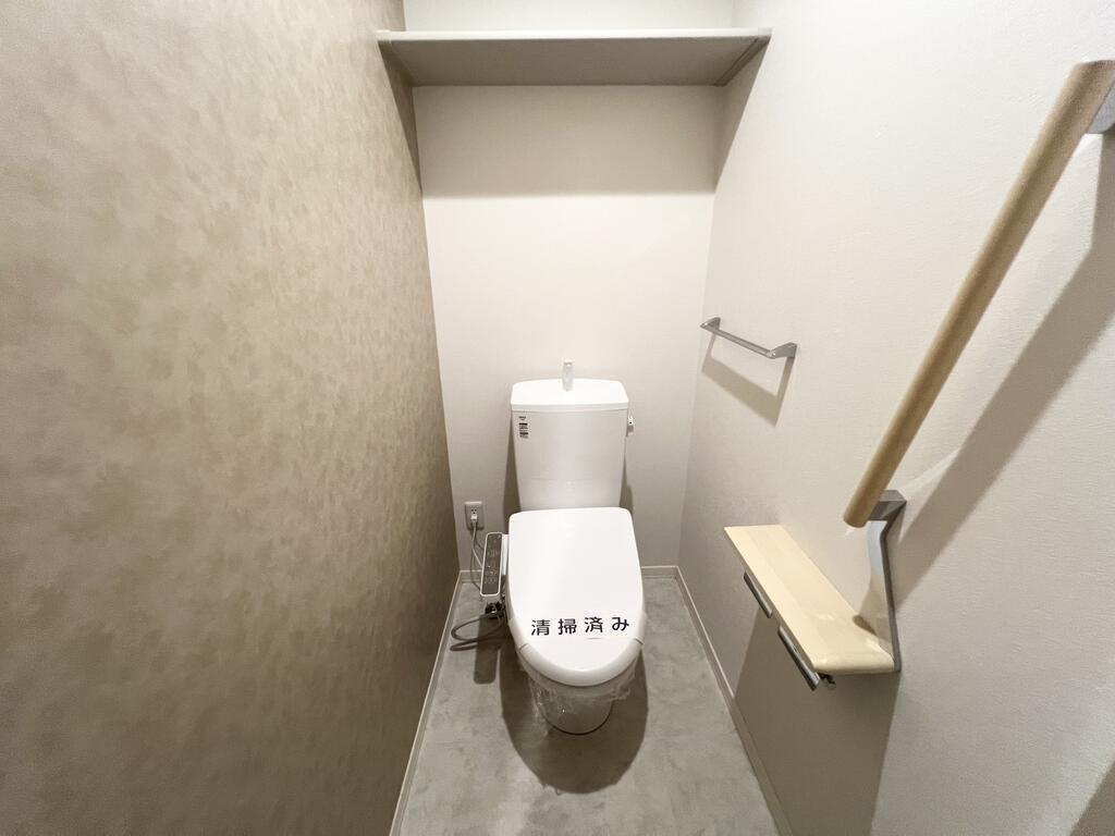 トイレ　※写真は3階のものです