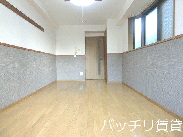居室・リビング　画像は別号室イメージの為、現況を優先いたします。