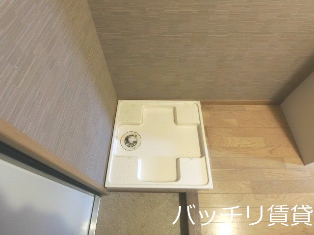 洗面設備　画像は別号室イメージの為、現況を優先いたします。