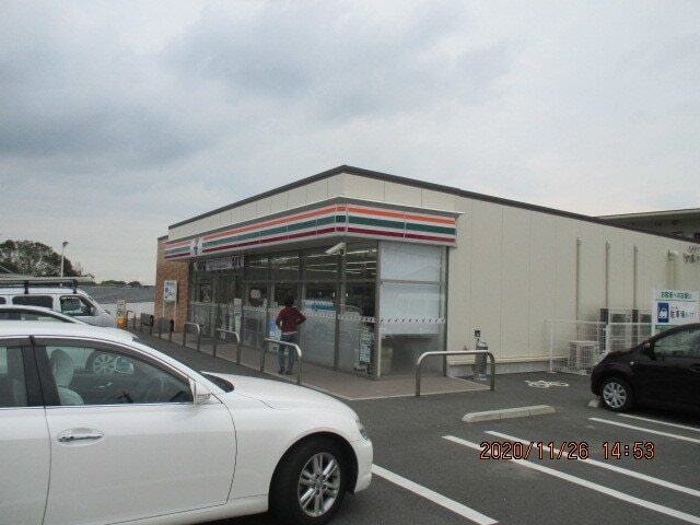 コンビニ　セブンイレブン宇部ひらき店（コンビニ）まで613m