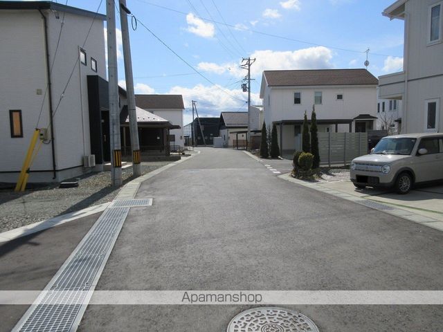その他　周辺道路（その他）まで0m
