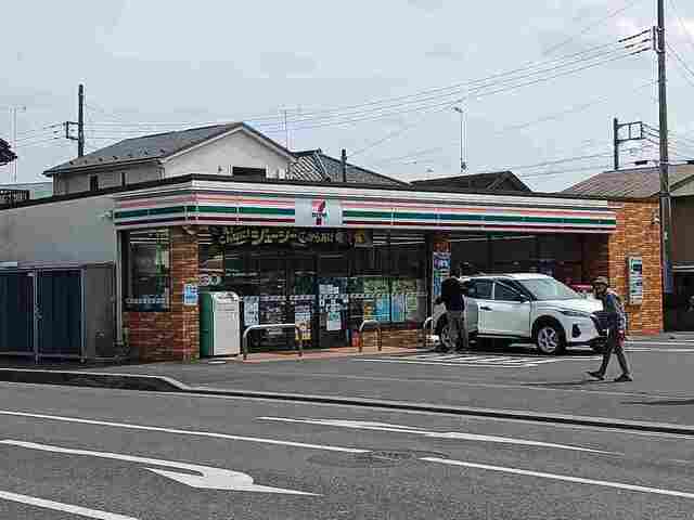 コンビニ　セブンイレブン（コンビニ）まで1400m