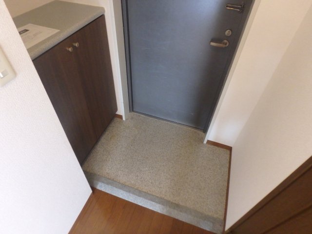 玄関　落ち着いた玄関です