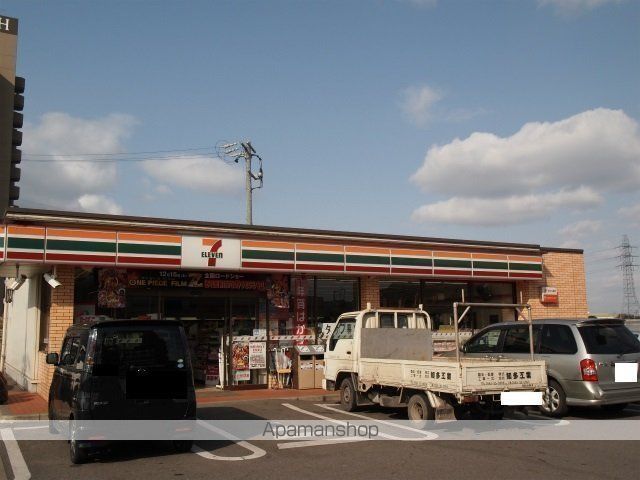 コンビニ　セブン－イレブン東海市大田町店（コンビニ）まで736m
