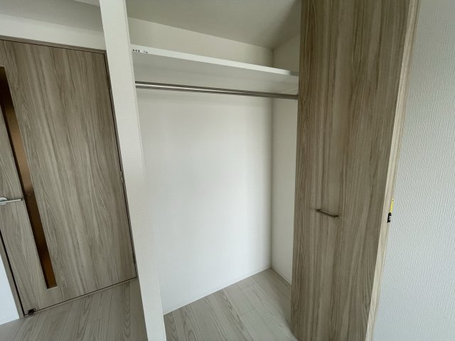 収納　イメージとして同マンション他部屋を表示しています
