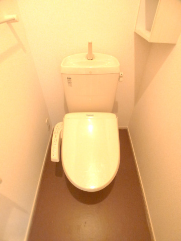 トイレ　※他号室の写真です。