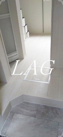 玄関　玄関です。