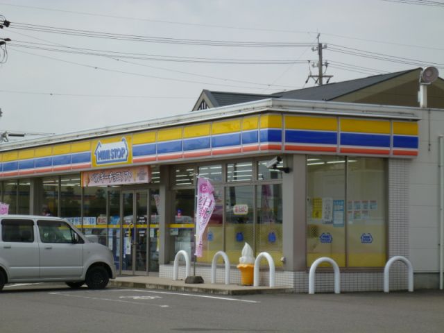 コンビニ　ミニストップ（コンビニ）まで170m
