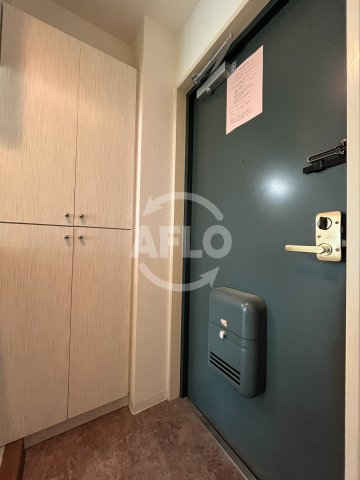 玄関　KM江坂　玄関