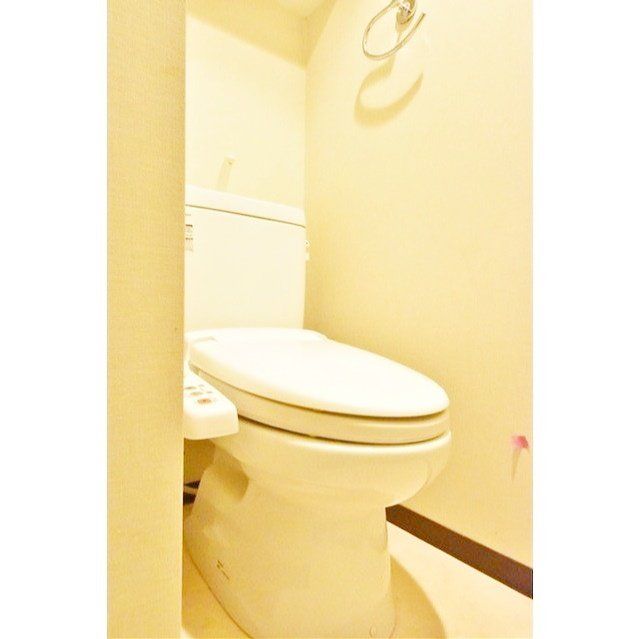トイレ　※写真は同タイプの別のお部屋です