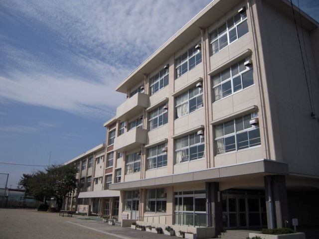 小学校　岐阜市立則武小学校（小学校）まで256m