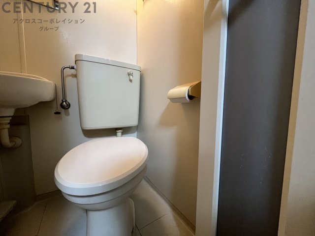 トイレ　シンプルで掃除のしやすいトイレです！