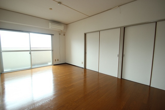 居室・リビング　※別部屋の写真です
