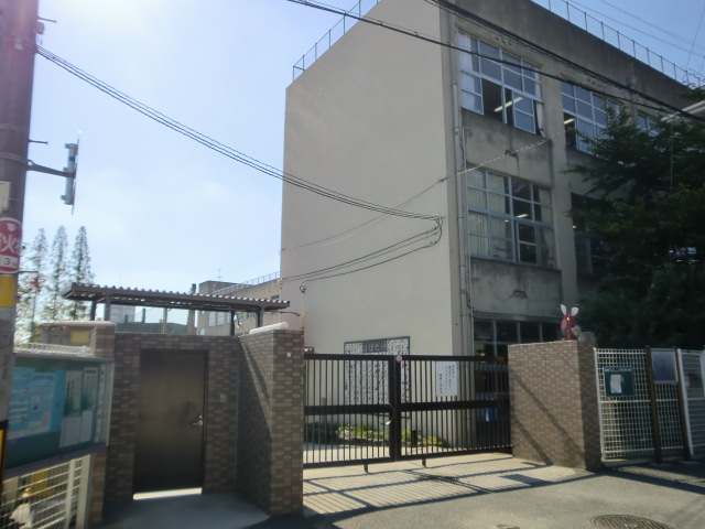 小学校　楠根小学校（小学校）まで900m