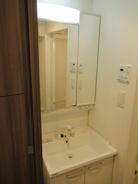 洗面設備　※参考写真