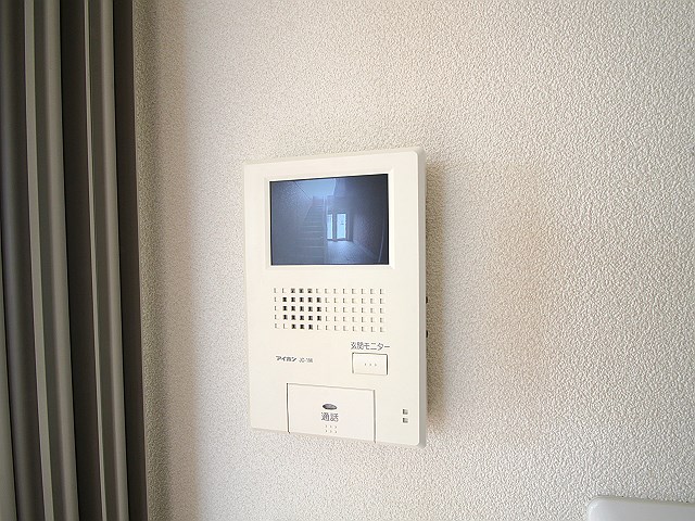 セキュリティ　訪問者の顔が見えて安心のＴＶインターホン