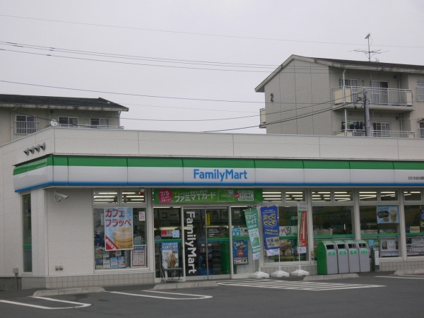 コンビニ　ファミリーマートひたちなか昭和通り店（コンビニ）まで767m