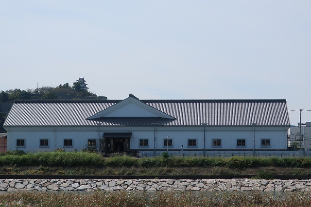 飲食店　一鶴土器川店（飲食店）まで560m