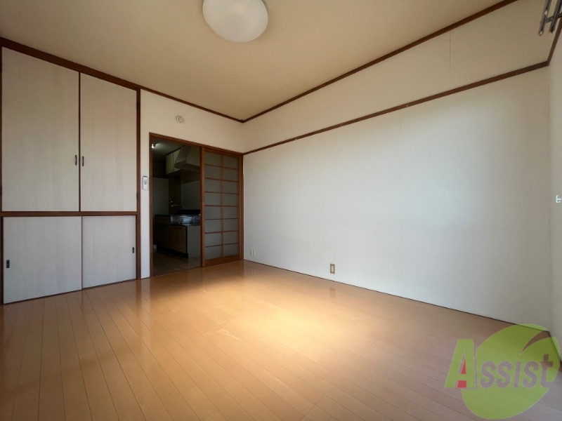 その他部屋・スペース　寝室になります。ベッドを置いても快適に過ごせそうですね！