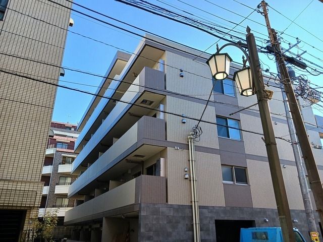 1LDK Mansion in Setagaya, Tokyo - Image 1