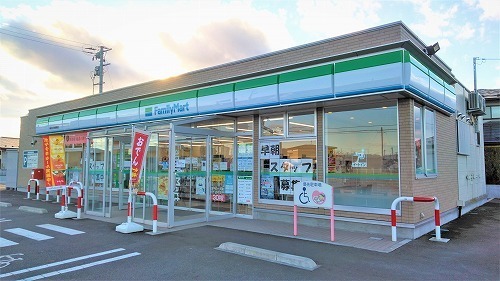 コンビニ　ファミリーマート　胆沢病院前店（コンビニ）まで1700m