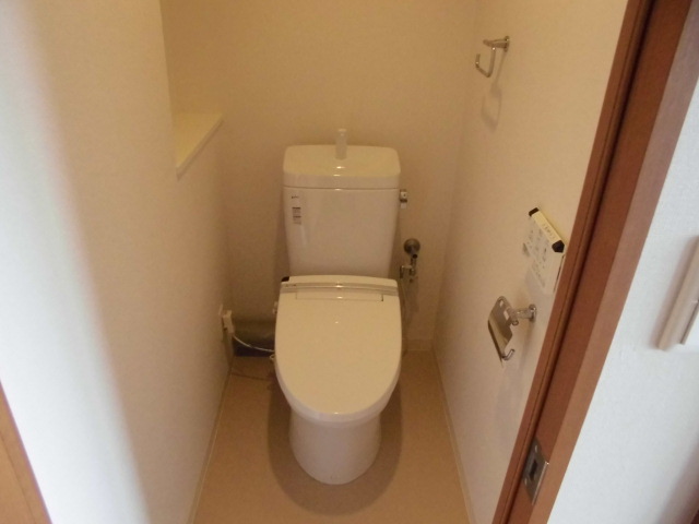 エレメンタリープレイスのトイレ写真
