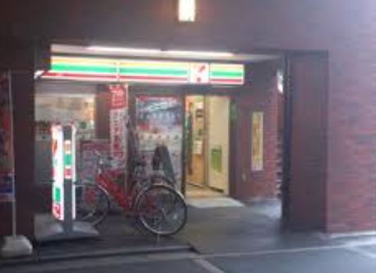 コンビニ　セブンイレブン渋谷代々木2丁目店（コンビニ）まで117m