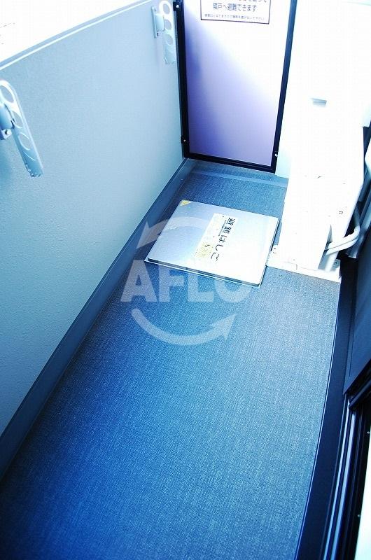 バルコニー　エスライズ東心斎橋　バルコニー