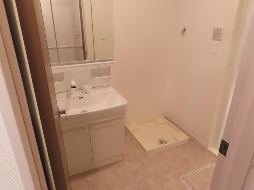洗面設備　写真は同アパート別部屋を使用しております。