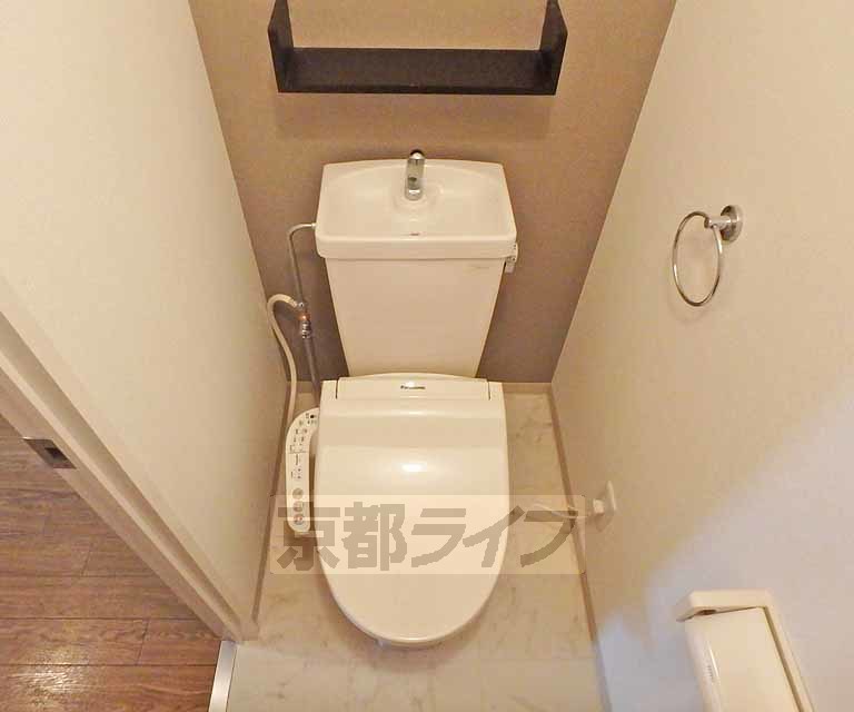 トイレ　シンプルで使いやすいトイレスペース
