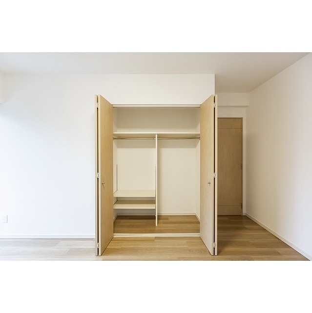 収納　※他のお部屋の参考写真※床の色など異なる場合もあります※