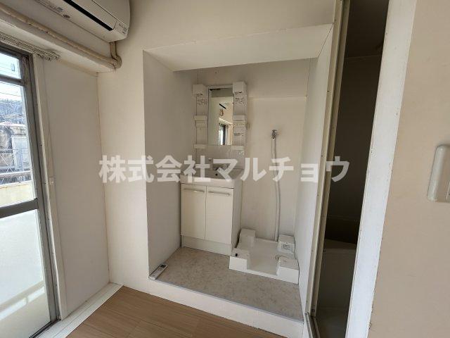 洗面設備　使いやすい洗面所です