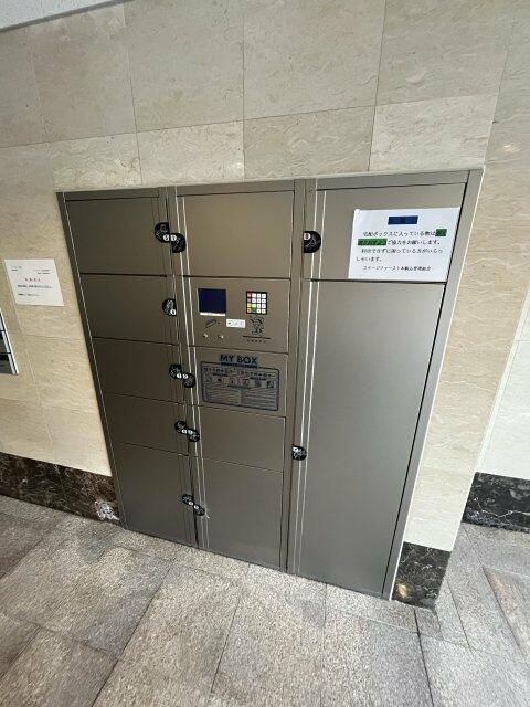 ロビー　宅配BOX?