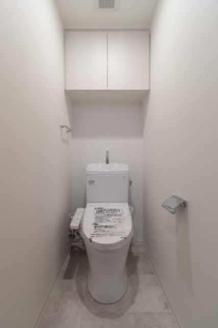 トイレ　※写真は同タイプ住戸です。