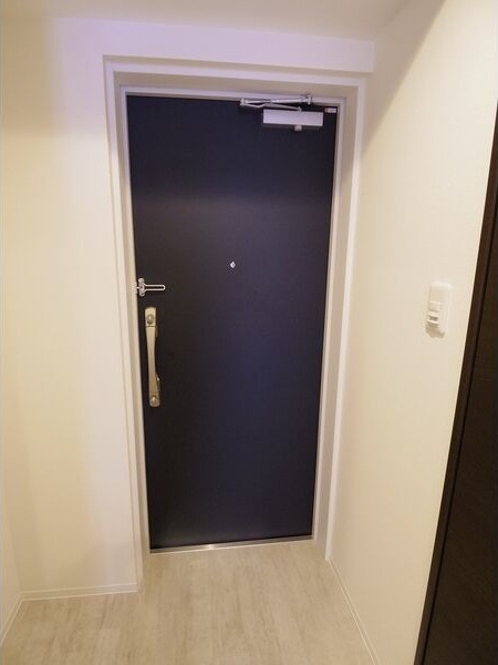 玄関　名古屋で一番初期費用の安い賃貸専門の不動産会社です(^^)