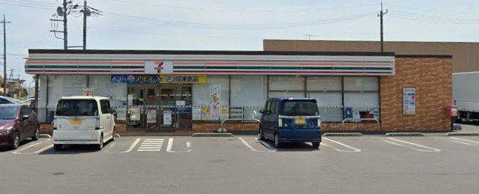 コンビニ　セブンイレブン筑西川島店（コンビニ）まで290m