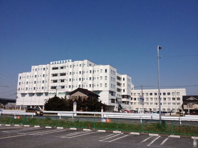 病院　特定医療法人財団健和会みさと健和病院（病院）まで913m