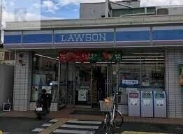 コンビニ　ローソン枚方長尾元町二丁目店（コンビニ）まで215m